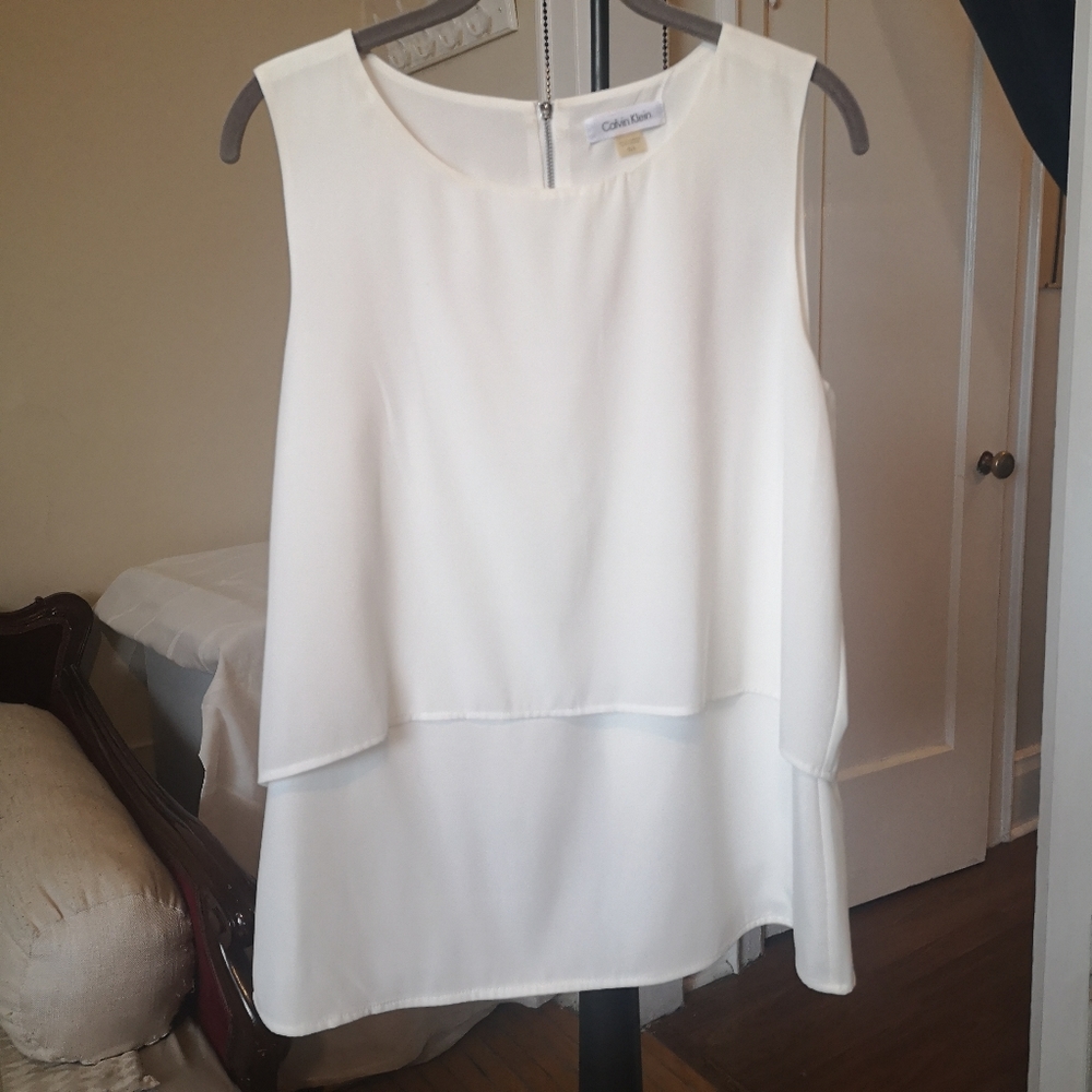 3/$20 Calvin Klein white sleeveless top
